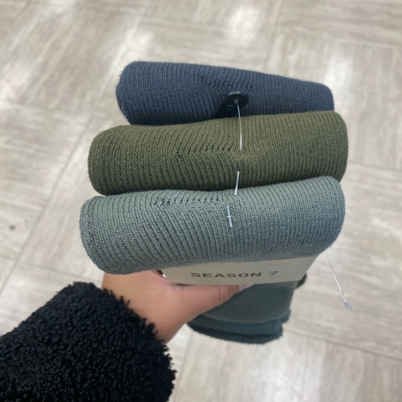 Yeezy Season 7 Bouclette Socks - Picture 3 of 5